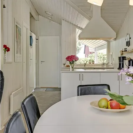 Prázdninový dům Stasia - 75m From The Sea By Interhome